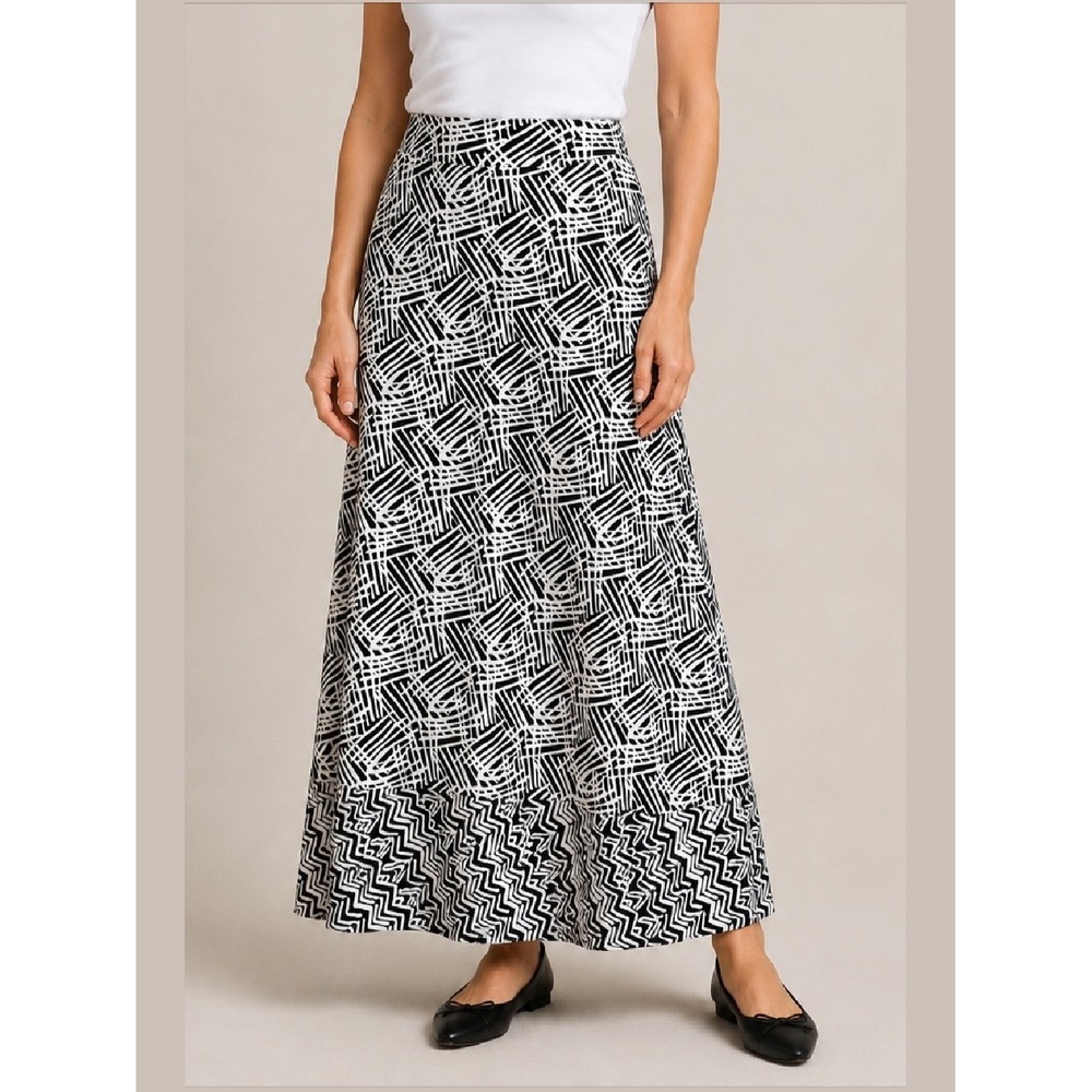 Ann Taylor Maxi Skirt Medium 8-10 Black White Geometric Print Stretch Knit Flowy